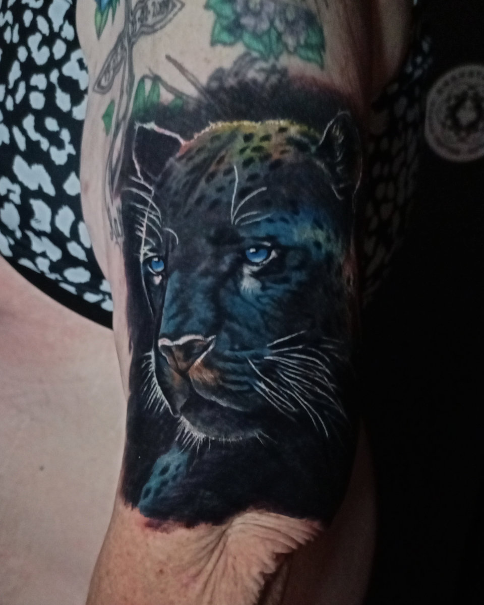 Anahata Ink Tattoo Kuta Bali - Tattoo Cover-up for Wendy with Realistic Panther