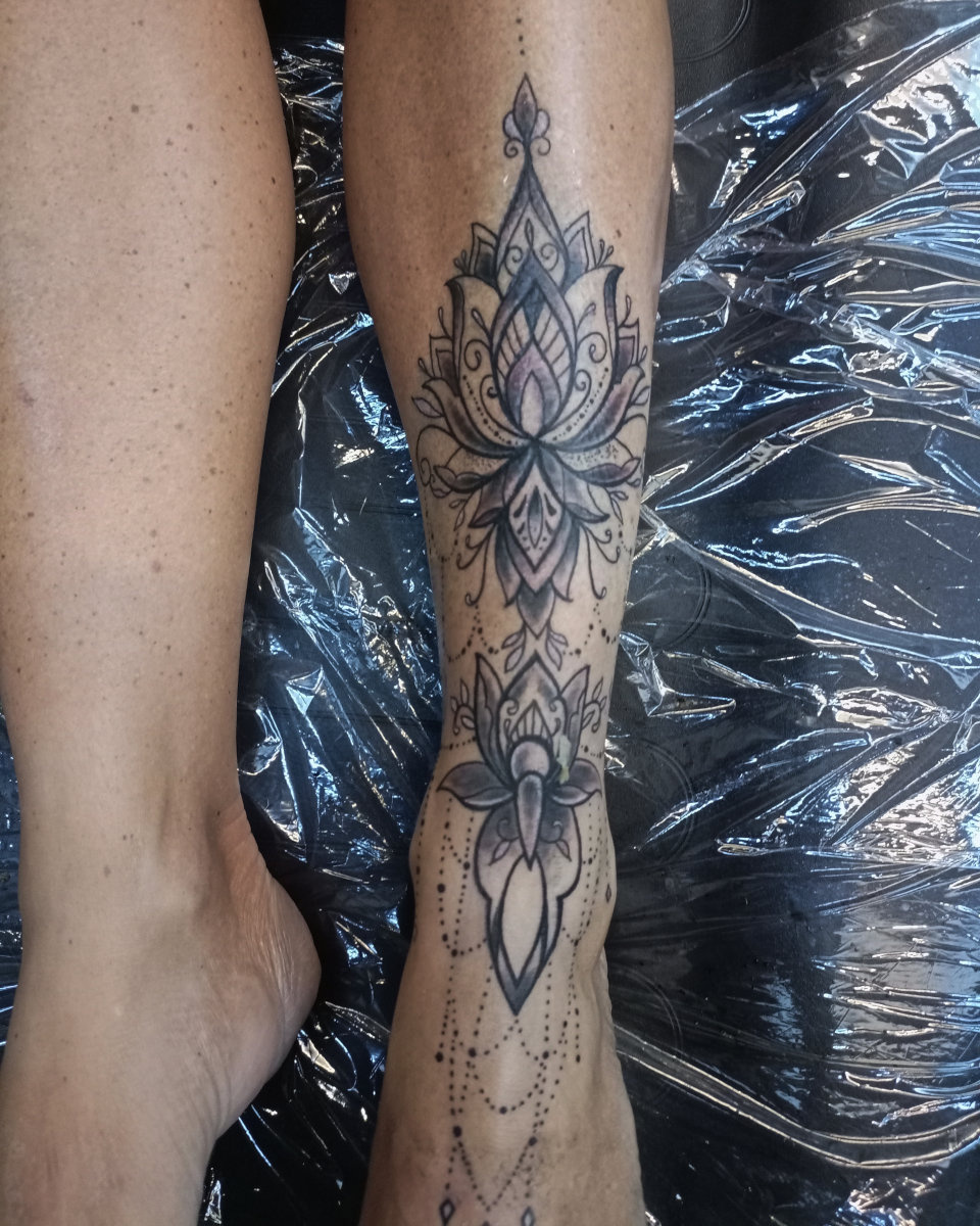 Anahata Ink Tattoo Kuta Bali - Leg Tattoo of Mandala